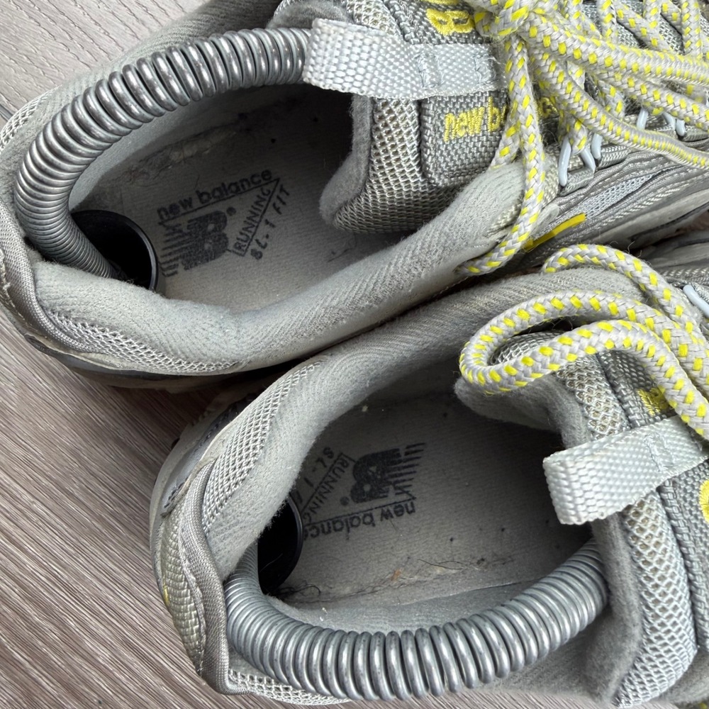 New Balance Womens 802 All Terrain Trail Running Shoes Grey Yellow Size 8 - Picture 7 of 8